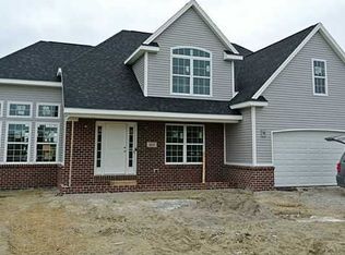 5833 Walnut Springs Blvd, Sylvania, OH 43560