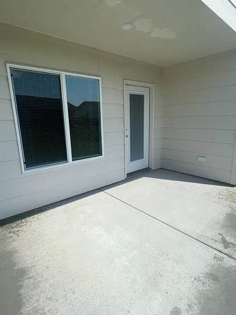 Building Photo - 4527 N Sandplum St