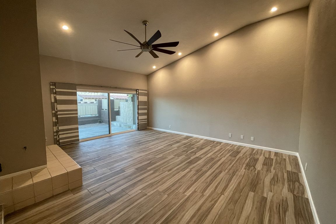 next background image