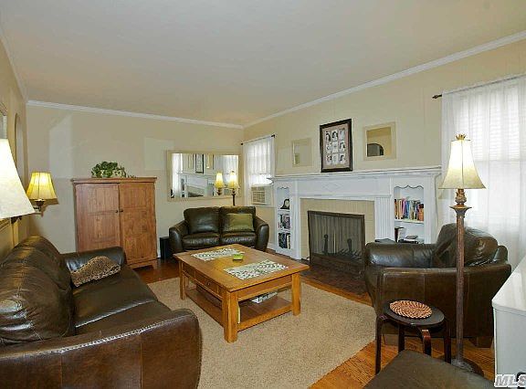 4th image of 414 Ocean Ave