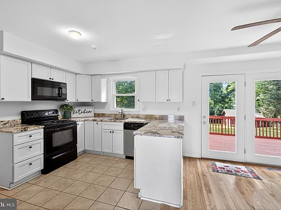 3rd image of 11203 Cedar Ln