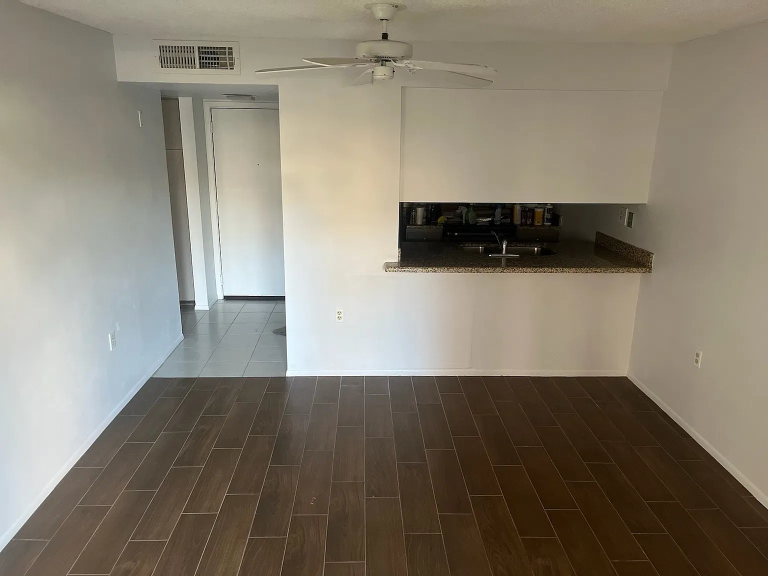 1 bed, 768 sqft, $1,050 — Photo 4
