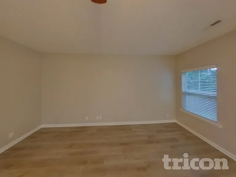 1842 Warmingfield Dr — Photo 2
