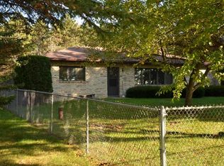 W11260 Yaeger Rd, Clintonville, WI 54929