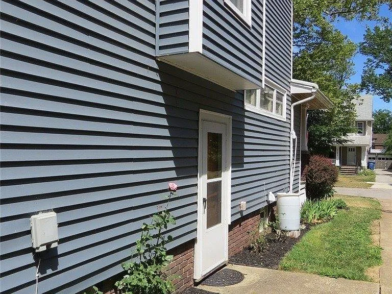 17469 Norton Ave — Photo 32
