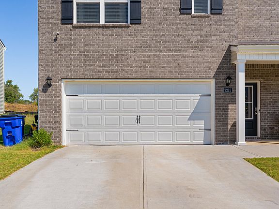 4th image of 3215 Meadow Creek Way NE