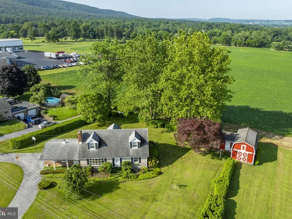 279 S Sheridan Rd, Newmanstown, PA 17073