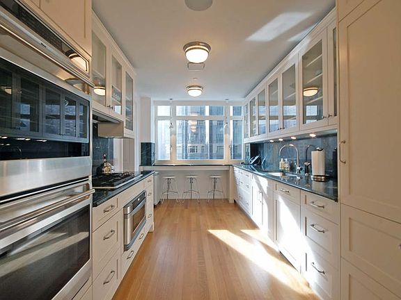 4th image of 15 Central Park W APT 4A