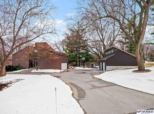 21025 Timberlane Dr, Elkhorn, NE 68022