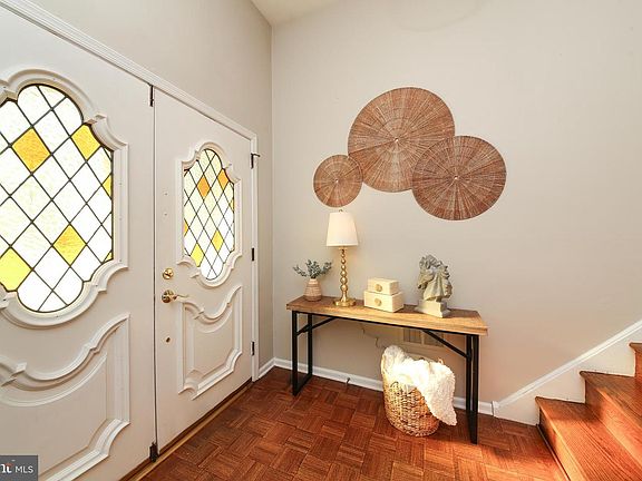 3rd image of 237 Frog Hollow Rd