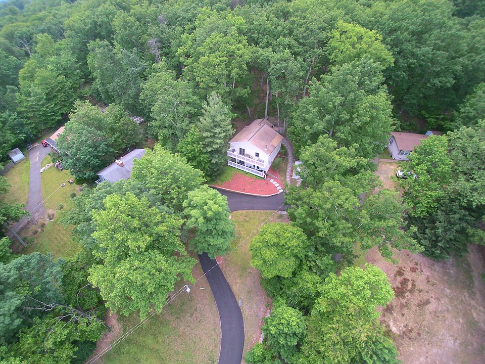 1st image of 2402 Youngs Dr