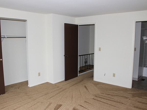 5th image of 8271 Mount Carmel St