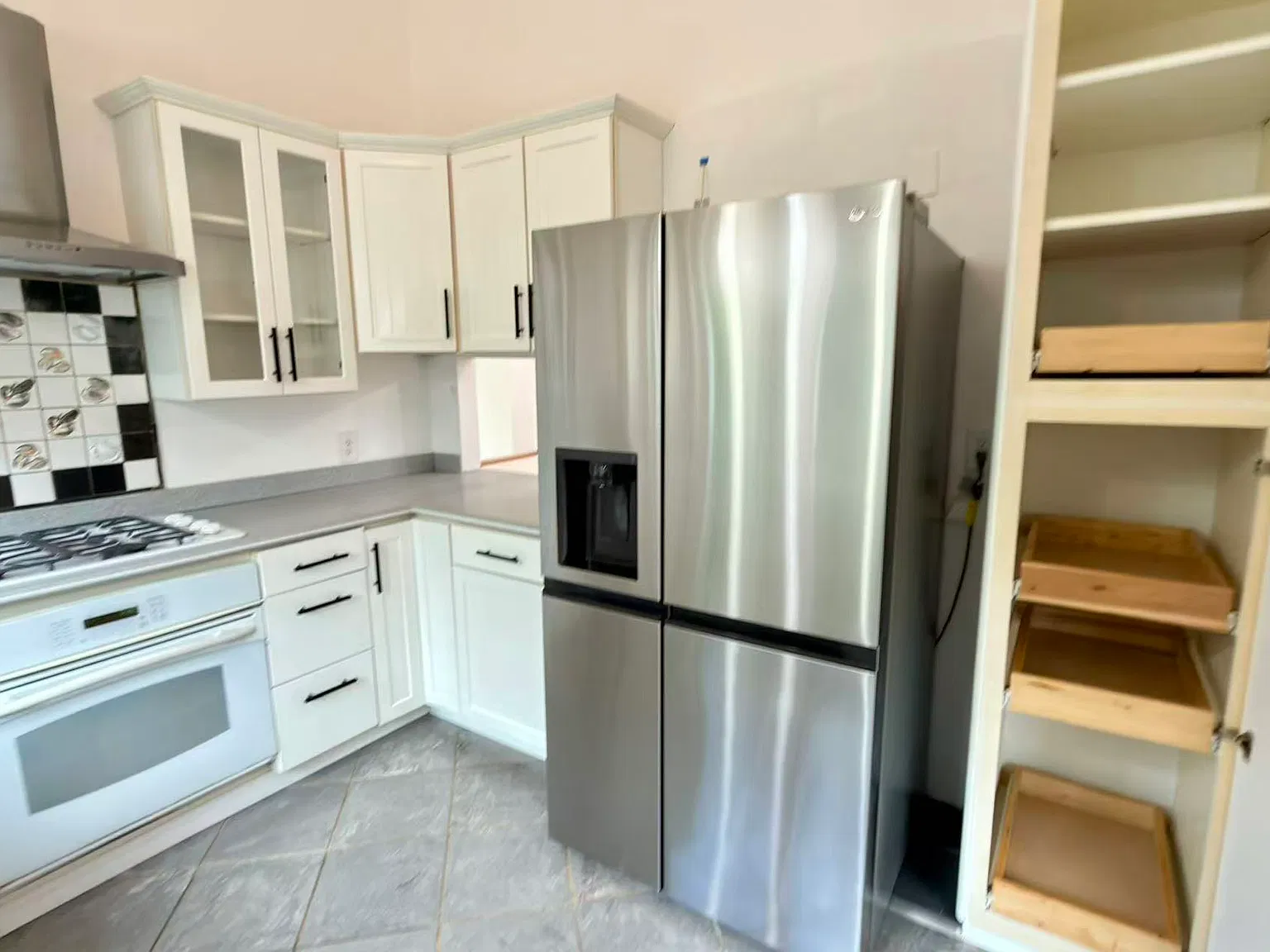 3 bed, 1697 sqft, $4,360 — Photo 2