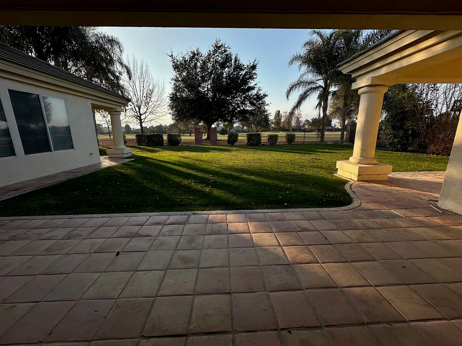 4 bed, 2.5 bath, $4,189 — Photo 4