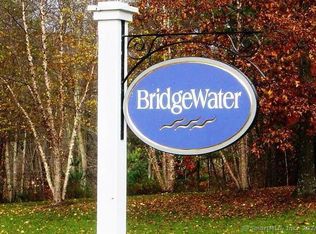 31 Stockbridge Drive, Avon, CT 06001