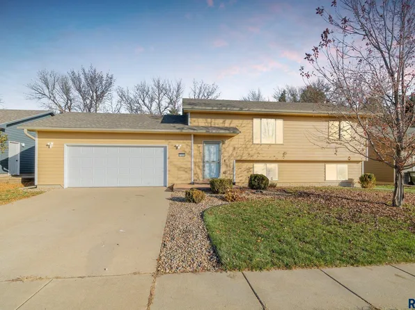 7508 W 66th St, Sioux Falls, SD 57106