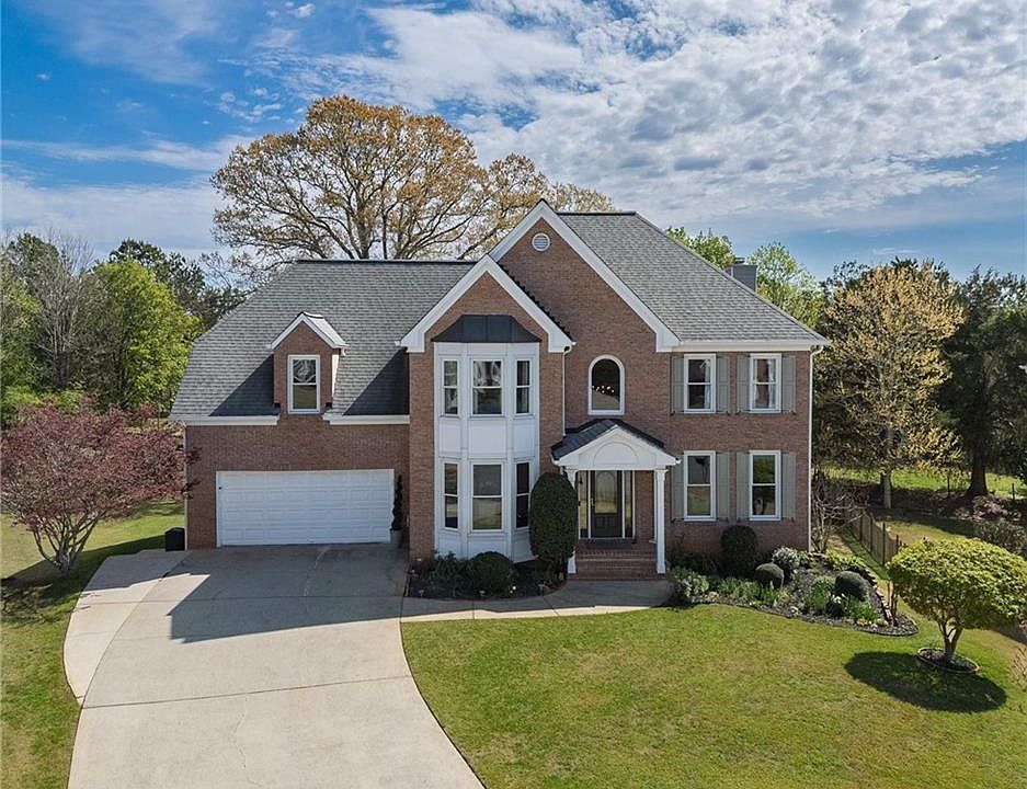 1st image of 555 Hembree Rd