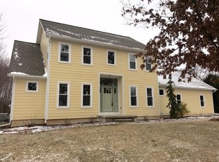 5382 River Woods Ct, Dexter, MI 48130