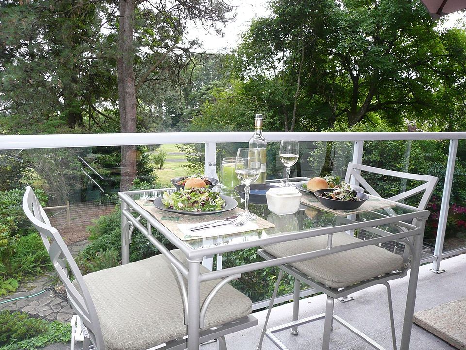 Dine Alfresco