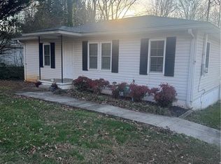 134 Faulkner St, Cleveland, GA 30528