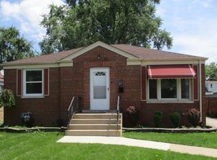 317 Iroquois Rd, Hillside, IL 60162