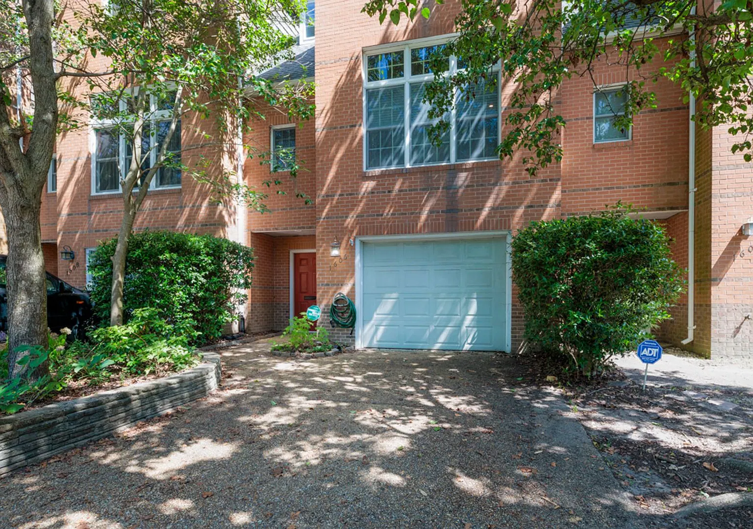Beautifully maintained 3-bedroom, 2.5-bathroom townhome offering comfortable living in the conven... — Photo 2