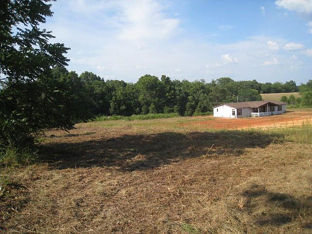 2nd image of 1485 Fern Rd