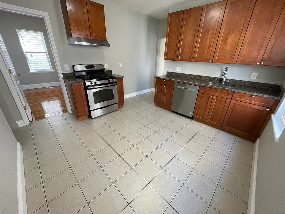 33 Dunlap St #1