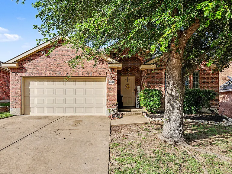 3608 Dove Ln — Photo 2