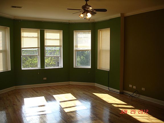 2nd image of 6255 N Oakley Ave