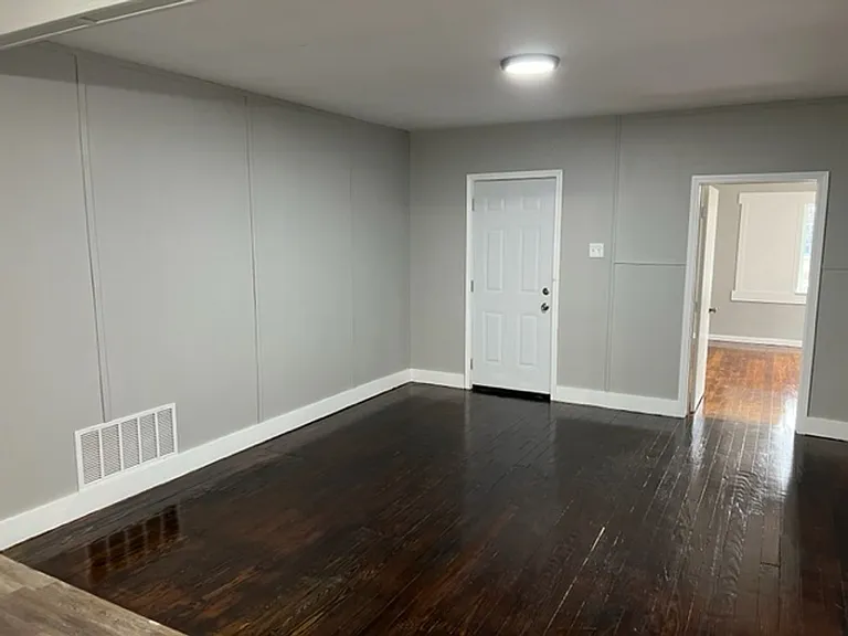 808 N Elm St — Photo 13