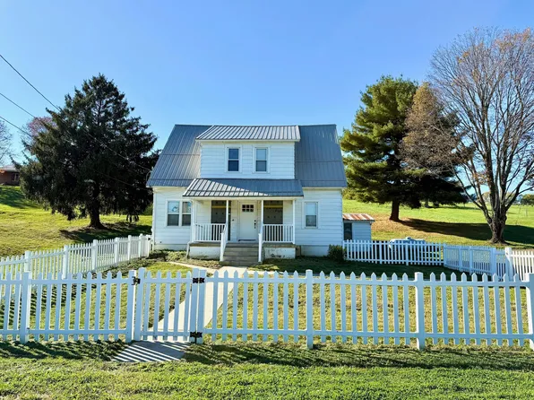 2165 Tent Rd NE, Lancaster, OH 43130