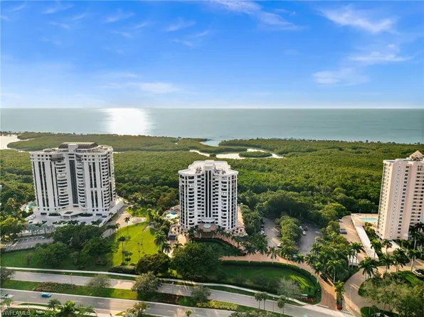 6075 Pelican Bay BLVD #104, NAPLES, FL 34108