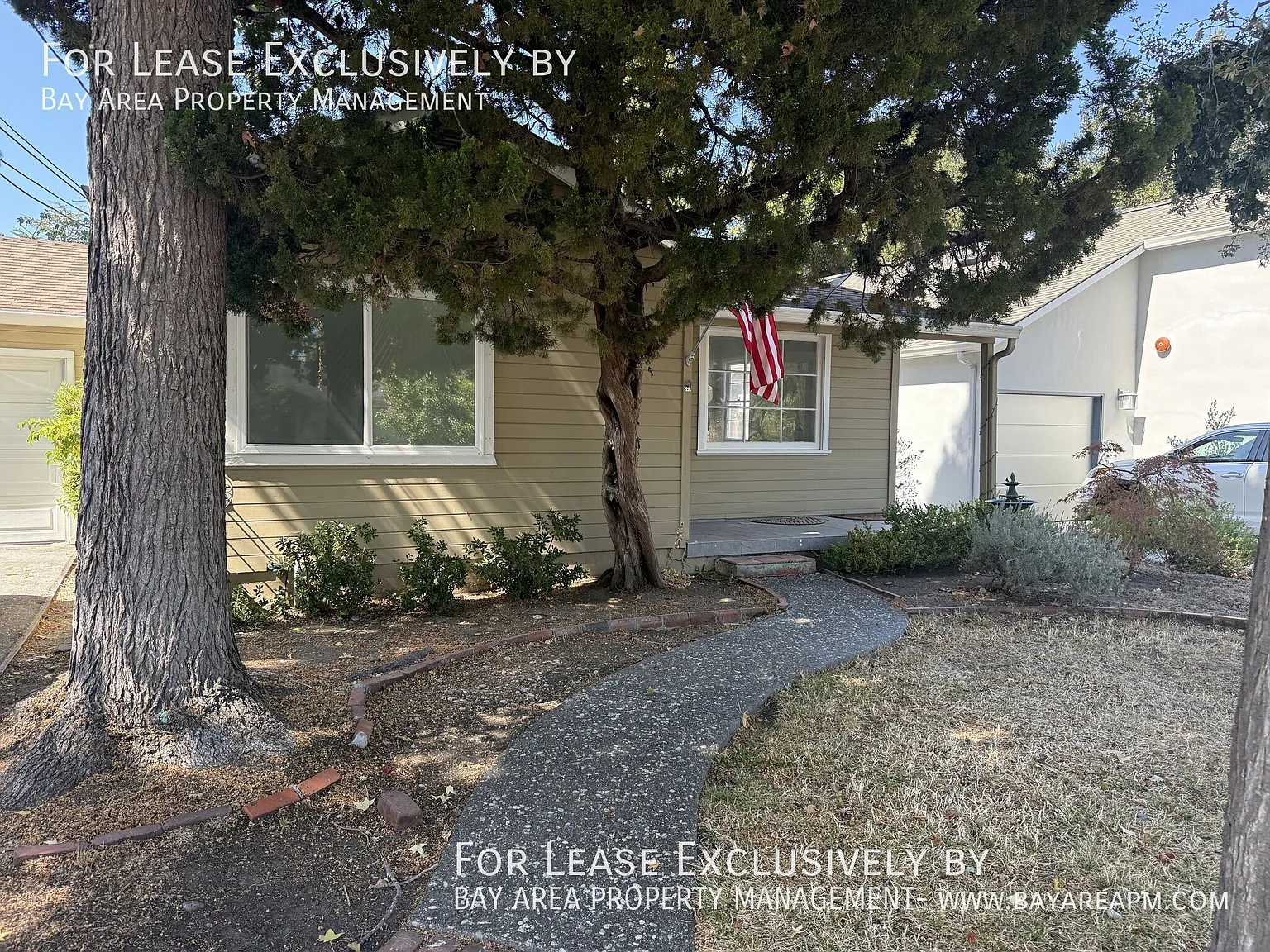 Cute 2BR + office, 1 BA Home near Woodside Plaza — Photo 1