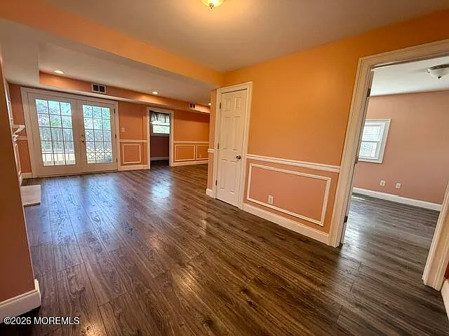 5 Sussex Ct — Photo 6