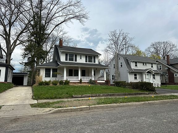 3rd image of 3175 Sycamore Rd