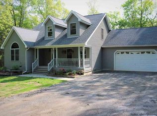 47 Woodland Ridge Rd, Kerhonkson, NY 12446
