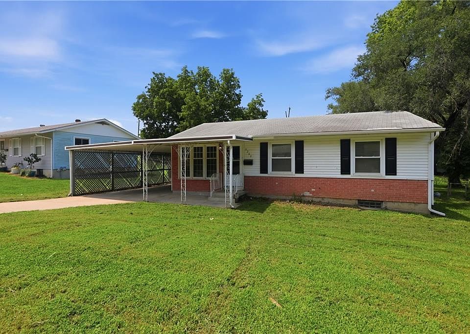 1st image of 5206 Palmer Dr