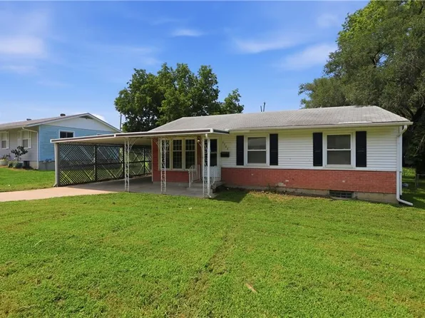 5206 Palmer Dr, Kansas City, MO 64134