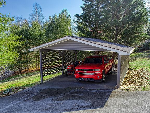4th image of 14 Winter Ln Lot 14