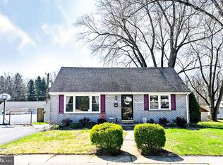 318 Morrison Rd, Reading, PA 19601