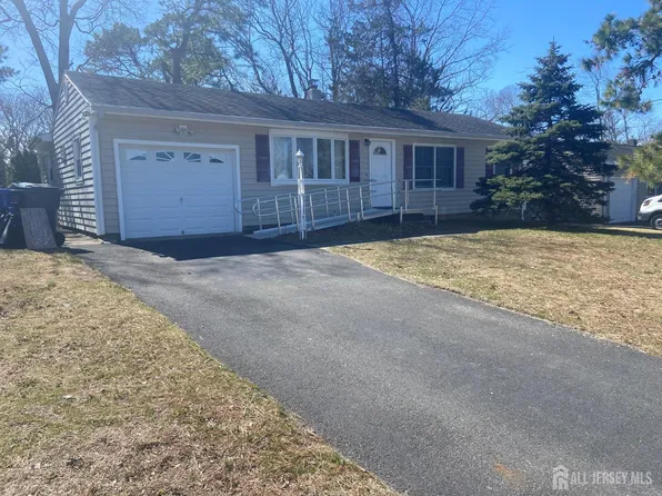 30 Rosalind Rd, Brick, NJ 08724