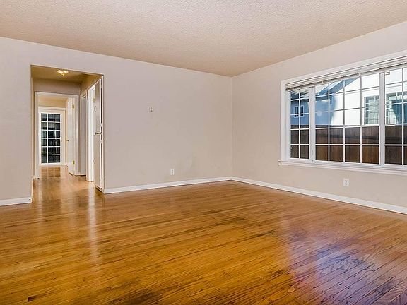 5th image of 145 Gardiner Ave