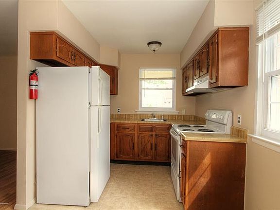 2nd image of 68C Milford Ave