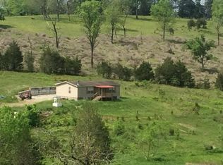 104 Stonewall Dr, La Follette, TN 37766