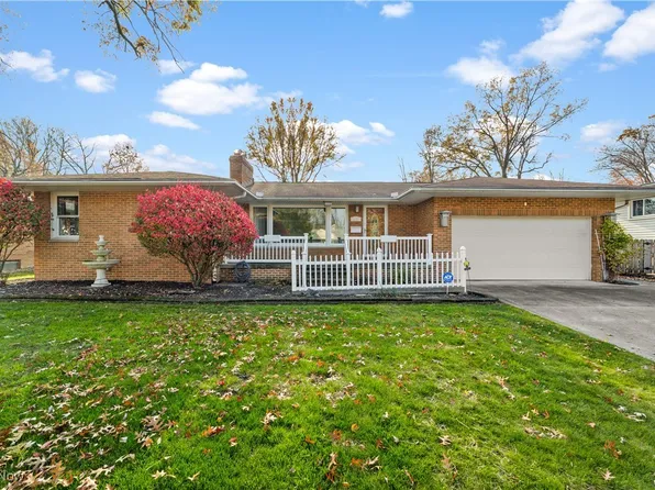 22355 Berry Dr, Rocky River, OH 44116