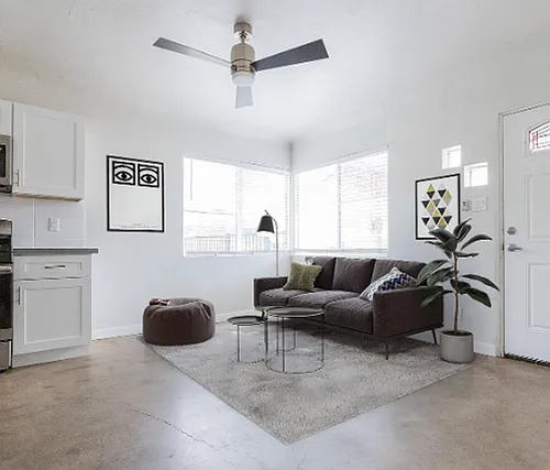 320 W Highland Ave Photo 1