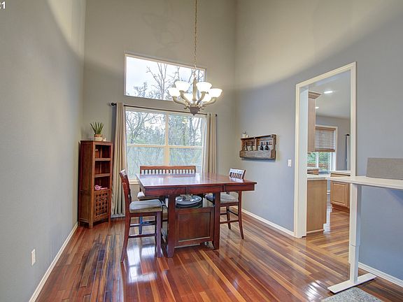 4th image of 2545 W 10th St