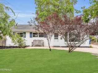 11 Easy St, Toms River, NJ