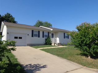 1811 Sandstone Dr, Rolla, MO 65401